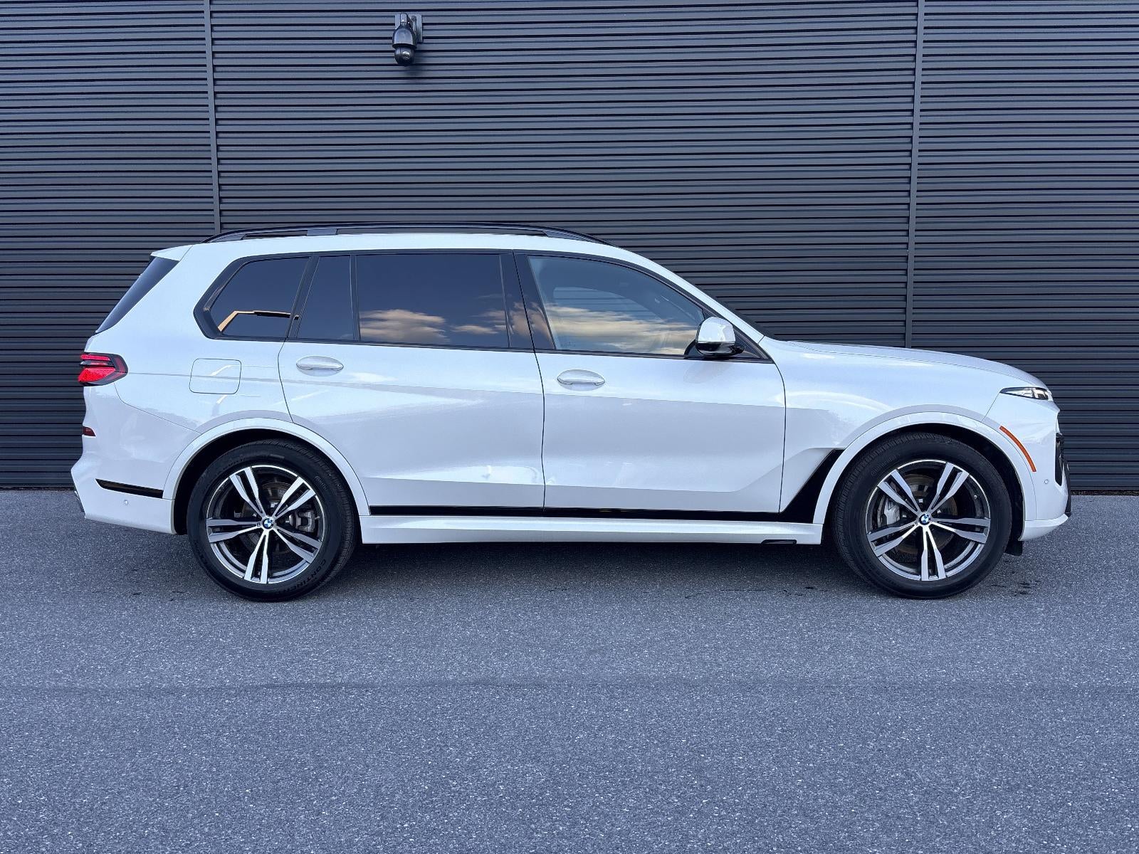 2026 BMW X7 xDrive40i Sports Activity Vehicle