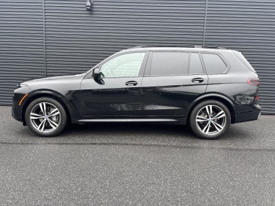 2026 BMW X7 xDrive40i Sports Activity Vehicle