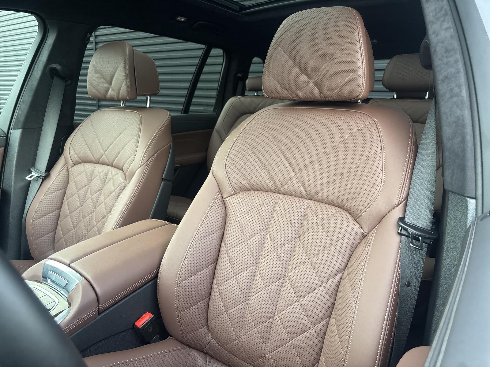 2026 BMW X7 xDrive40i Sports Activity Vehicle