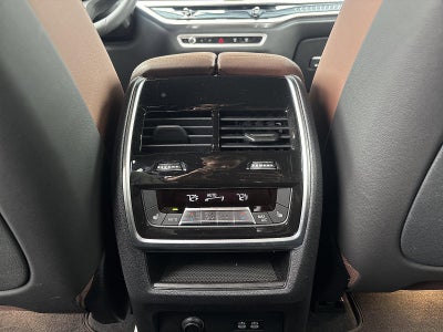 2026 BMW X7 xDrive40i Sports Activity Vehicle
