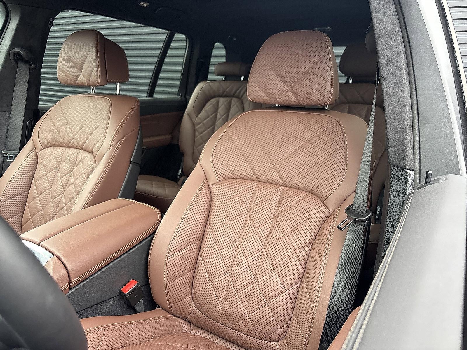 2026 BMW X7 xDrive40i Sports Activity Vehicle