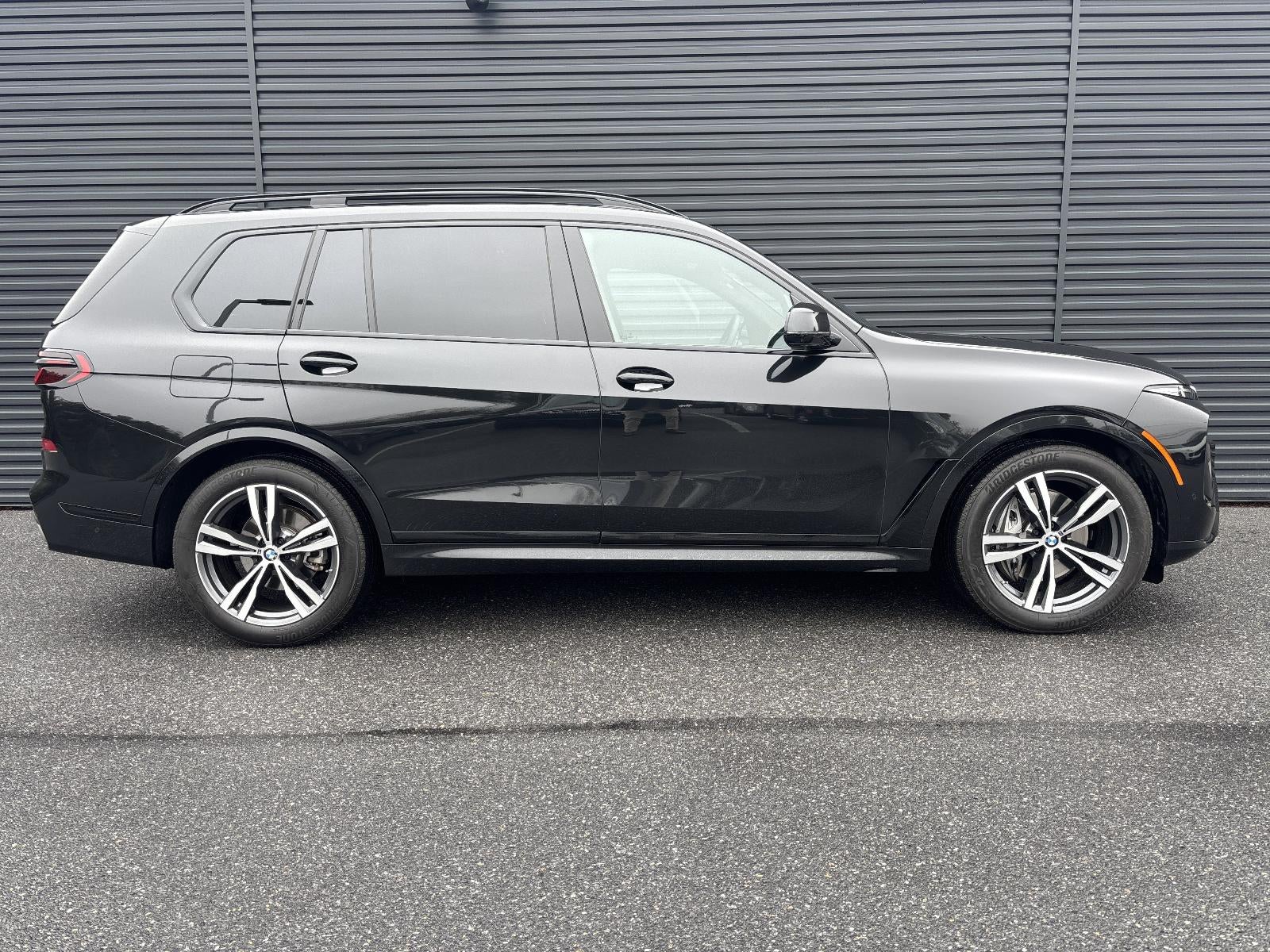 2026 BMW X7 xDrive40i Sports Activity Vehicle