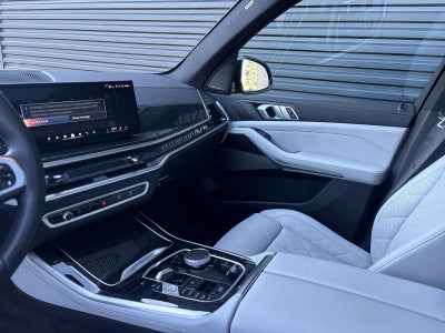 2025 BMW X5 xDrive50e Plug-In Hybrid