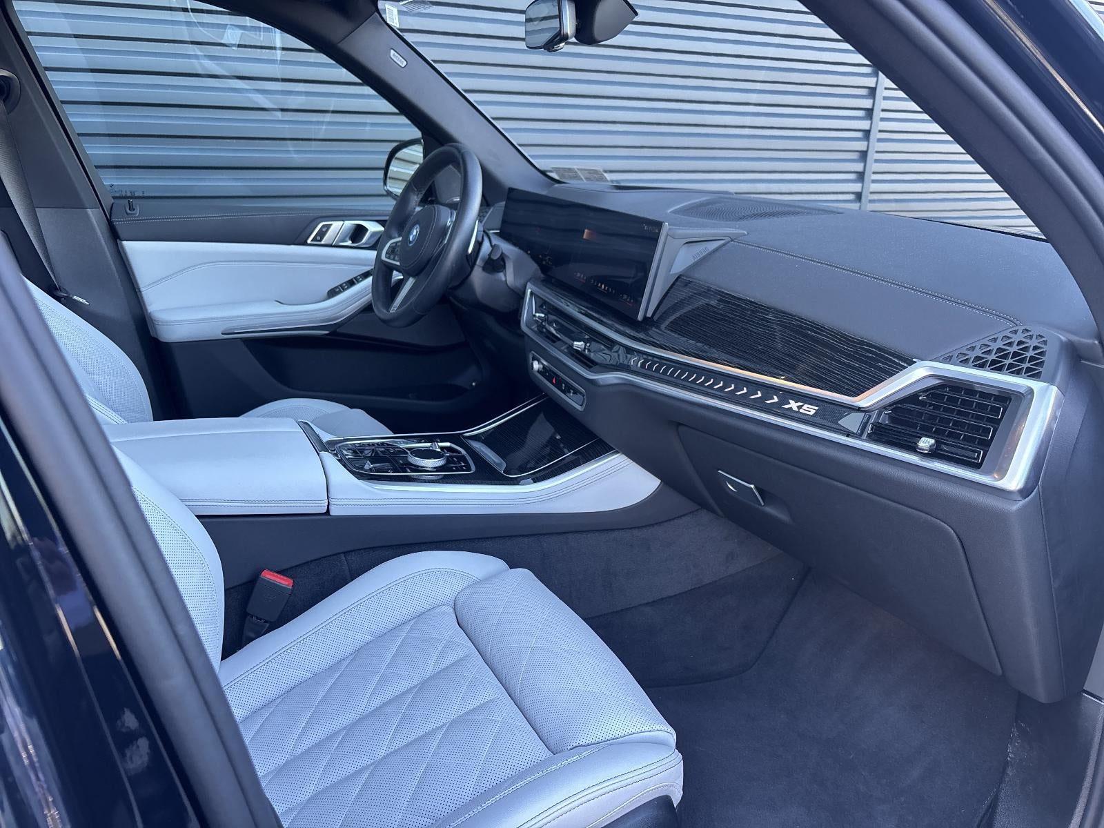 2025 BMW X5 xDrive50e Plug-In Hybrid