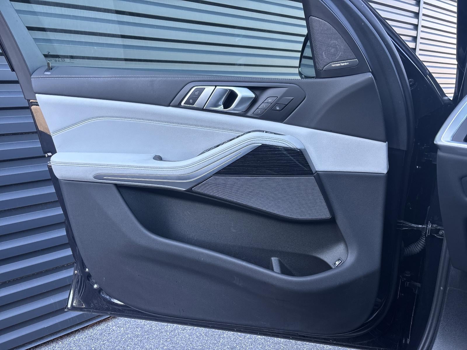 2025 BMW X5 xDrive50e Plug-In Hybrid