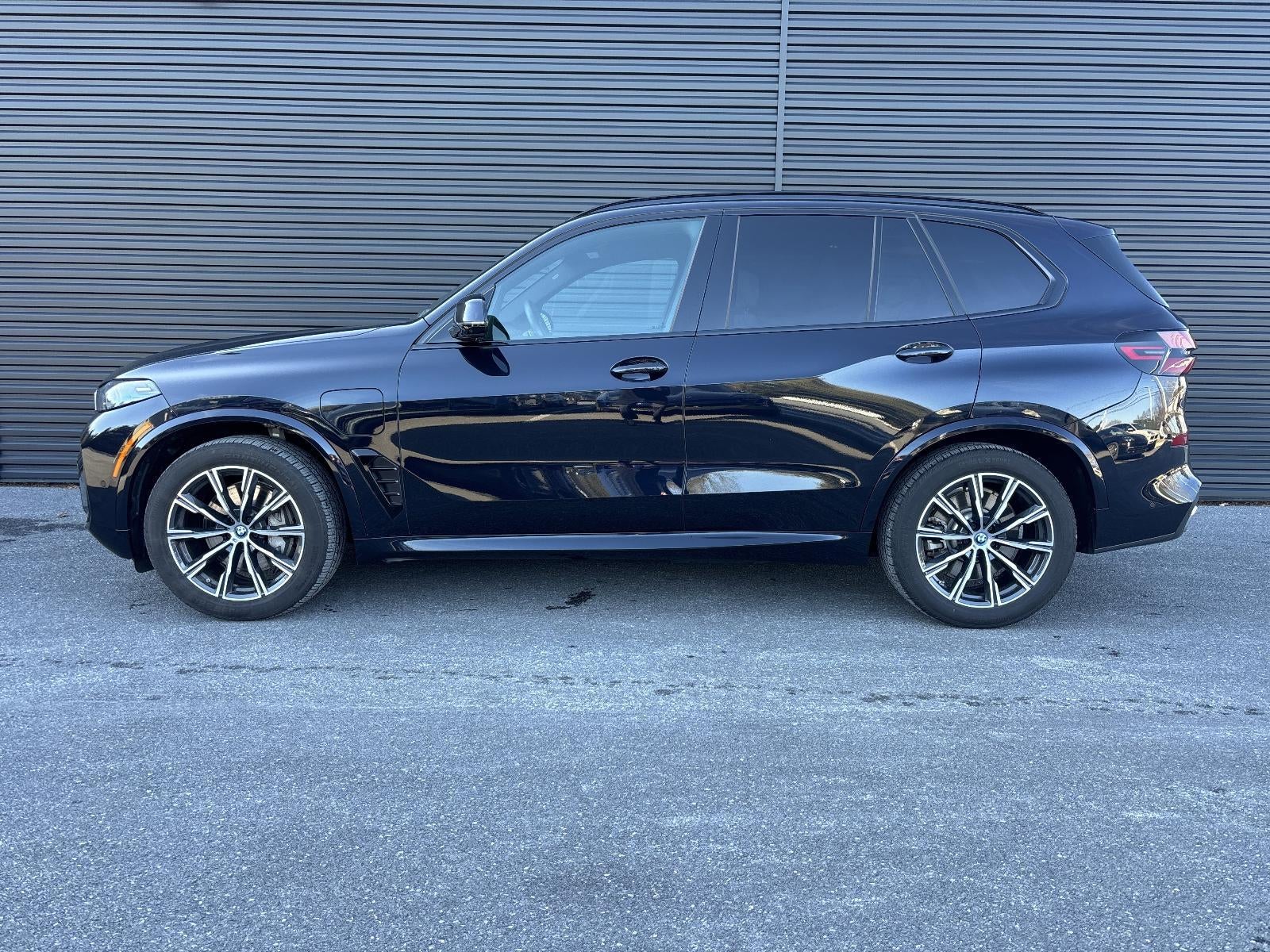 2025 BMW X5 xDrive50e Plug-In Hybrid