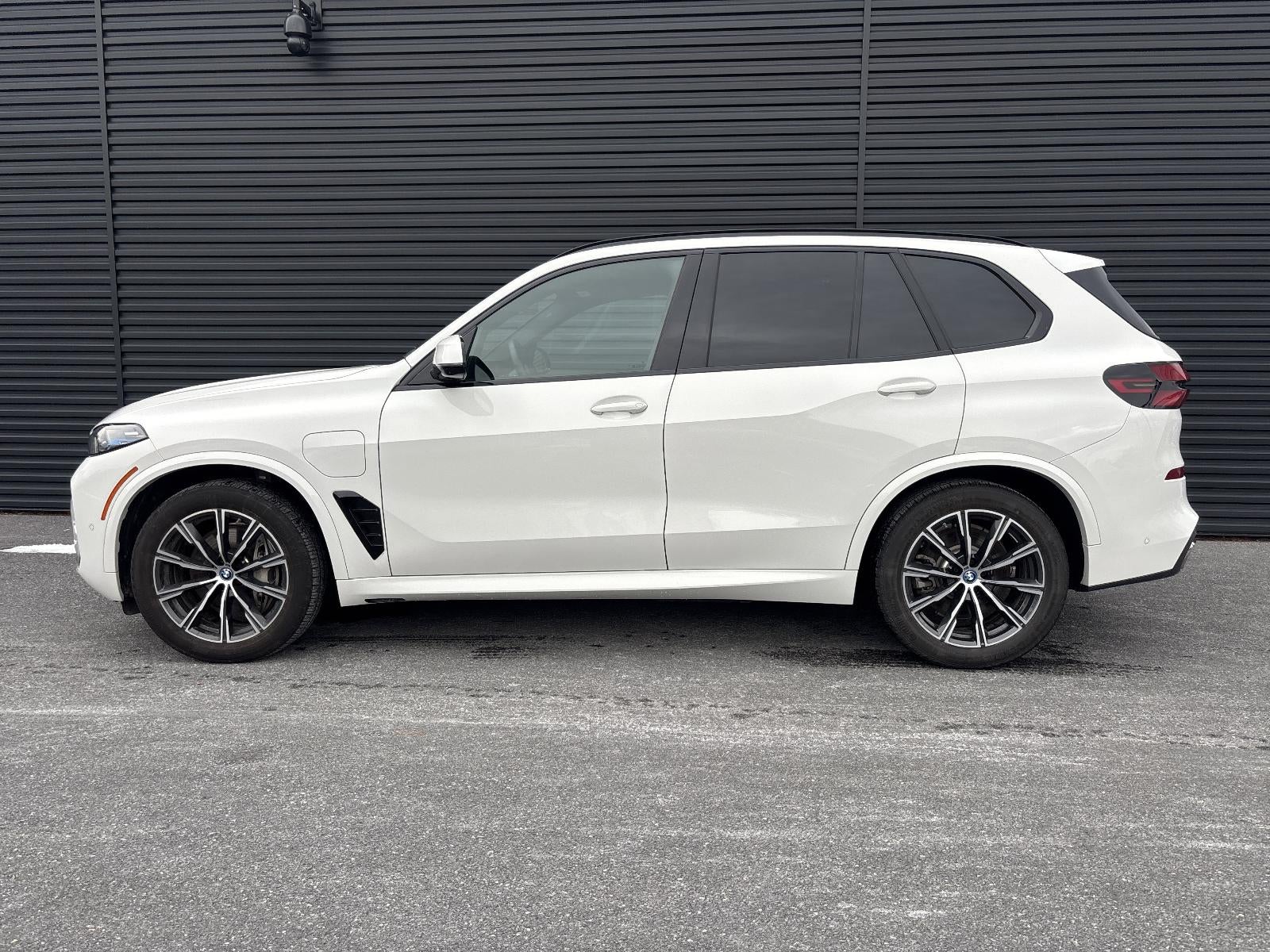 2025 BMW X5 xDrive50e Plug-In Hybrid