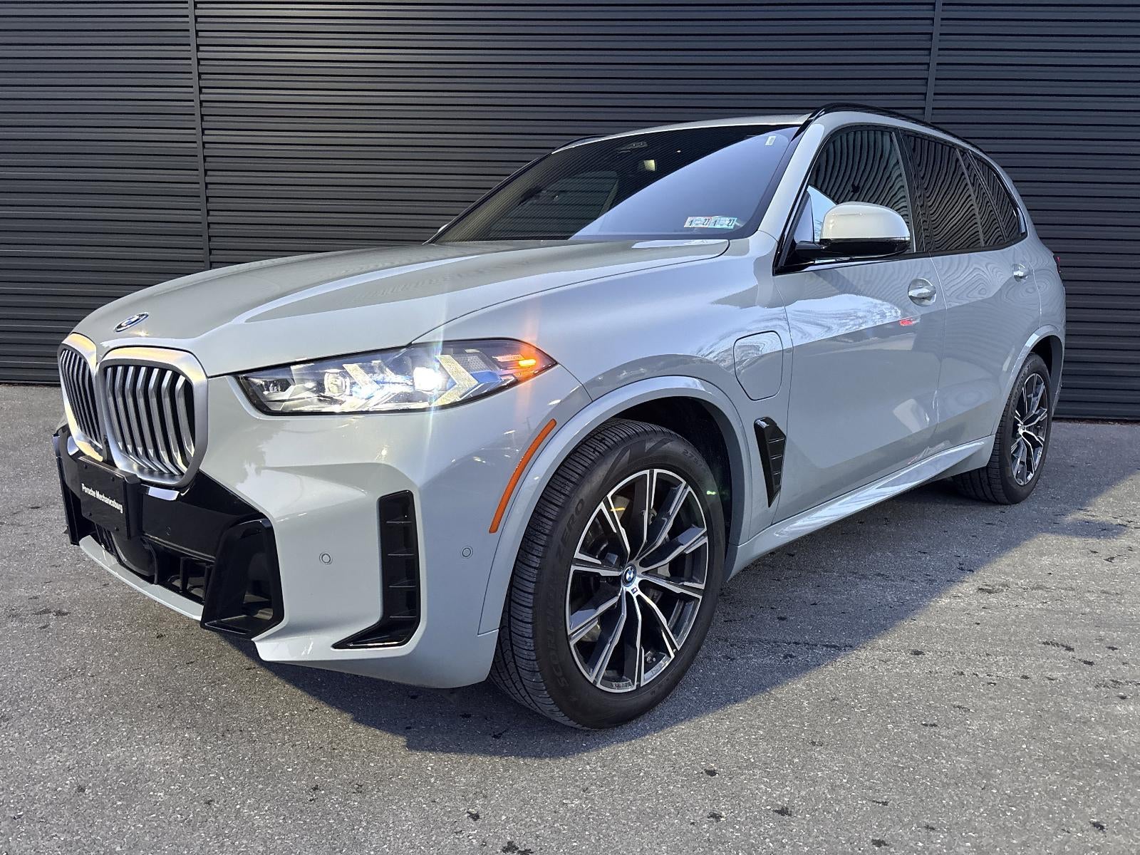 2025 BMW X5 50e