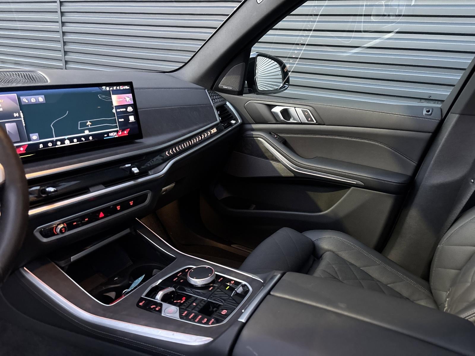 2025 BMW X5 xDrive50e Plug-In Hybrid