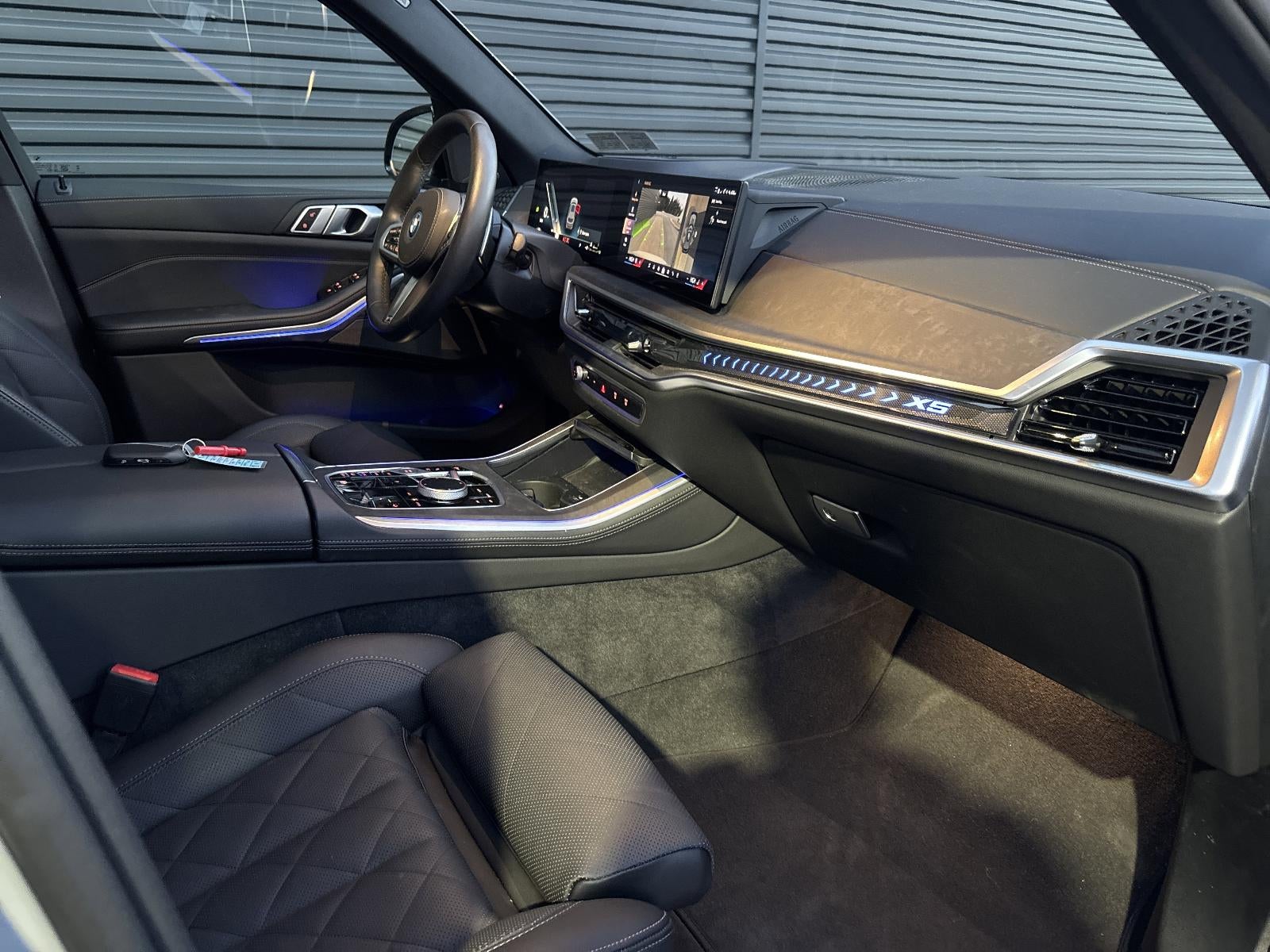 2025 BMW X5 xDrive50e Plug-In Hybrid