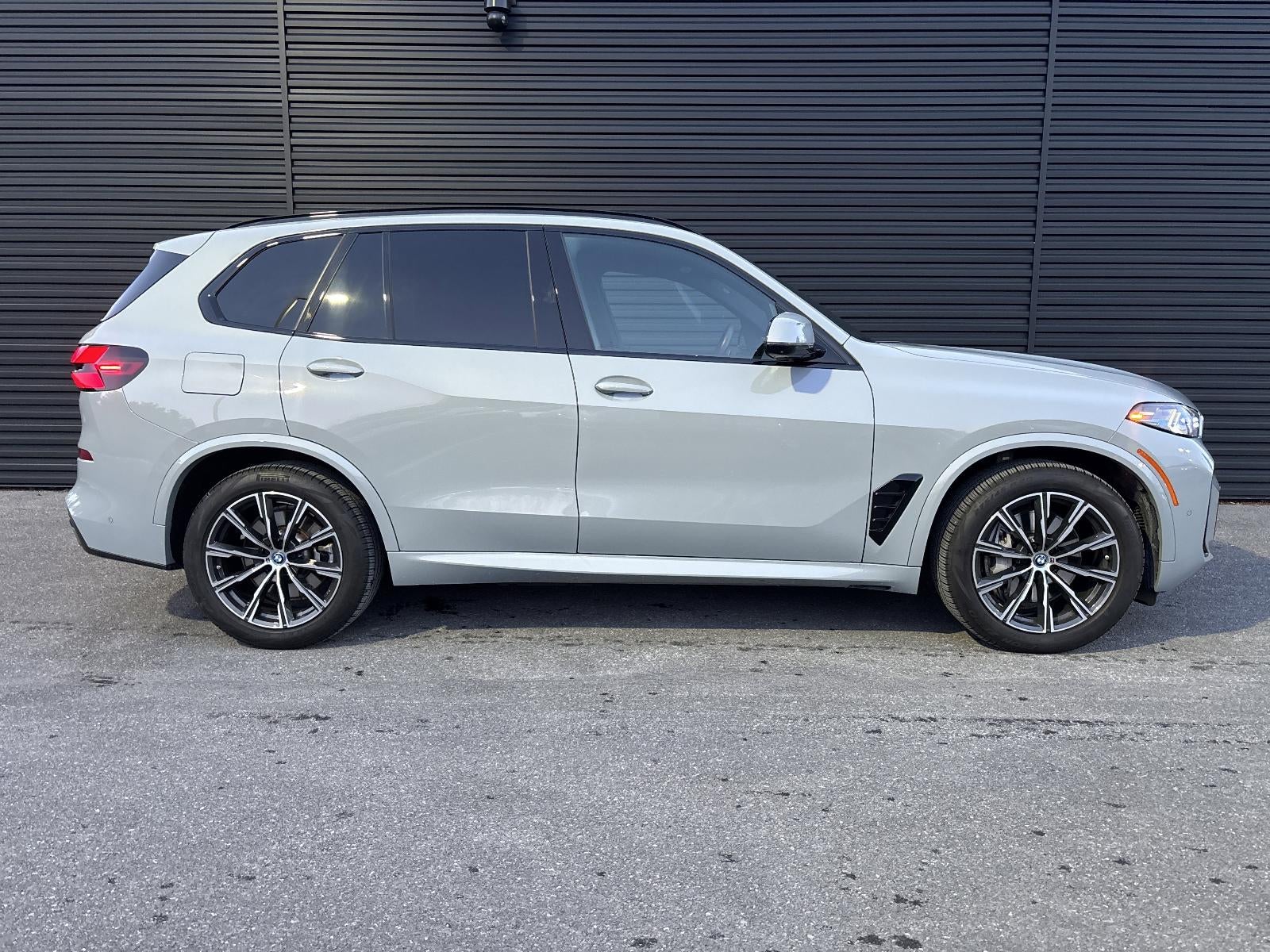 2025 BMW X5 xDrive50e Plug-In Hybrid