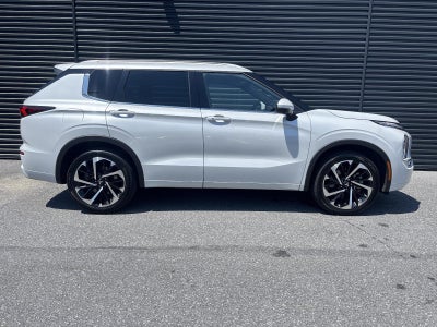 2022 Mitsubishi Outlander SEL FWD