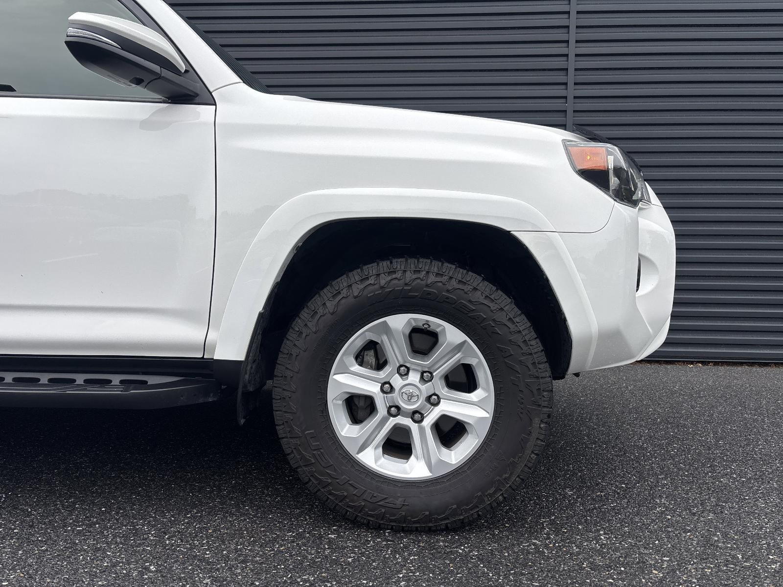 2020 Toyota 4Runner SR5 4WD (GS)