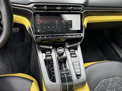 2025 Aston Martin Vanquish Coupe