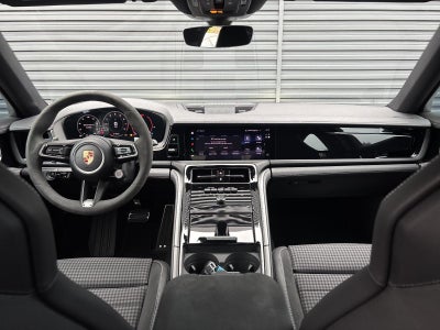 2026 Porsche Panamera RWD