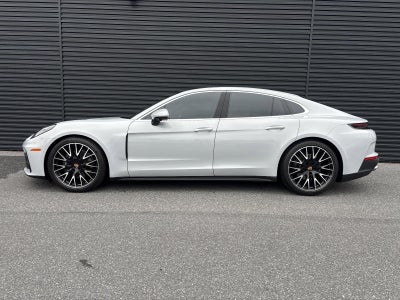 2026 Porsche Panamera RWD