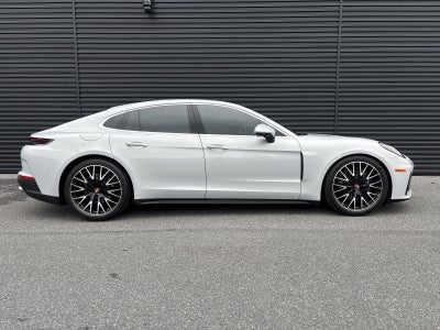 2026 Porsche Panamera RWD