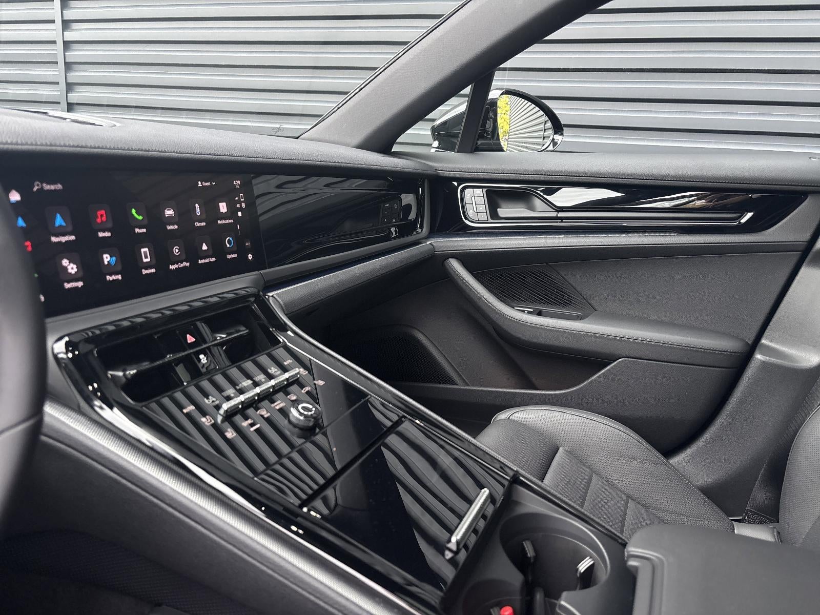 2025 Porsche Panamera RWD