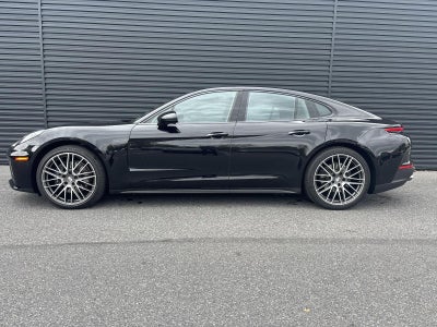 2025 Porsche Panamera RWD