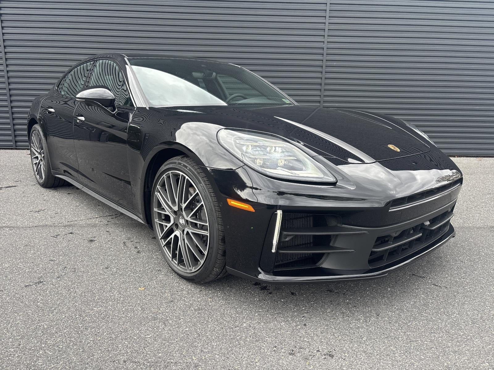 2025 Porsche Panamera RWD