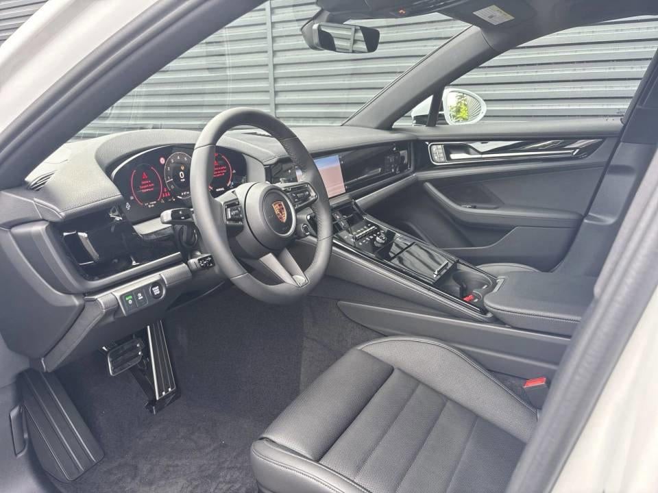 2024 Porsche Panamera RWD