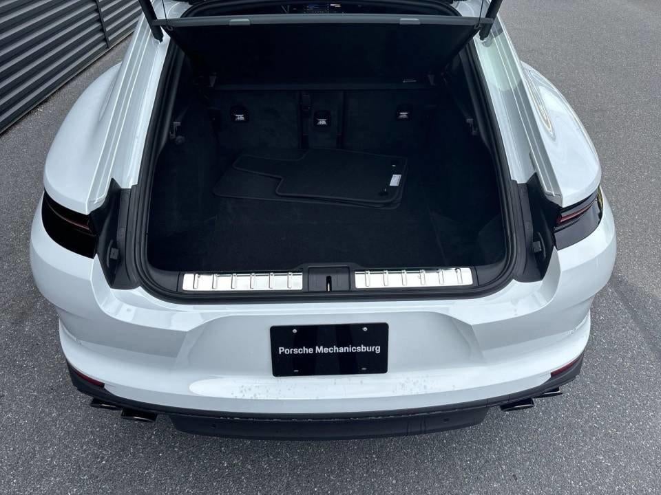 2024 Porsche Panamera RWD