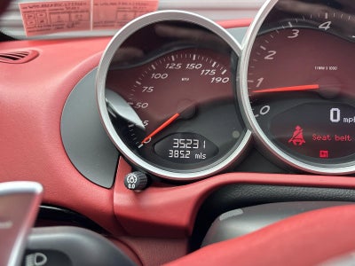 2012 Porsche Cayman 2dr Cpe R