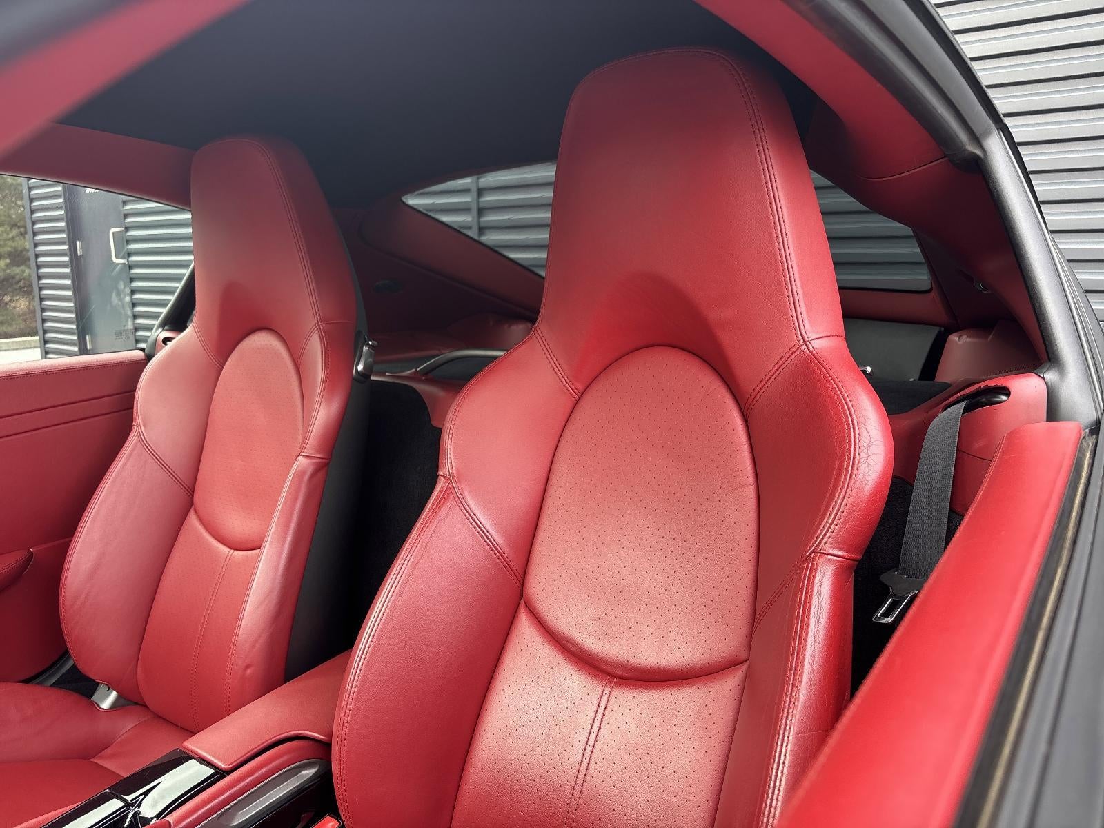 2012 Porsche Cayman 2dr Cpe R