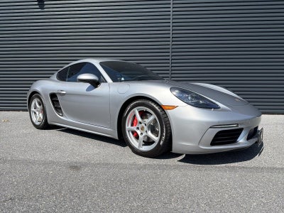 2023 Porsche 718 Cayman S Coupe