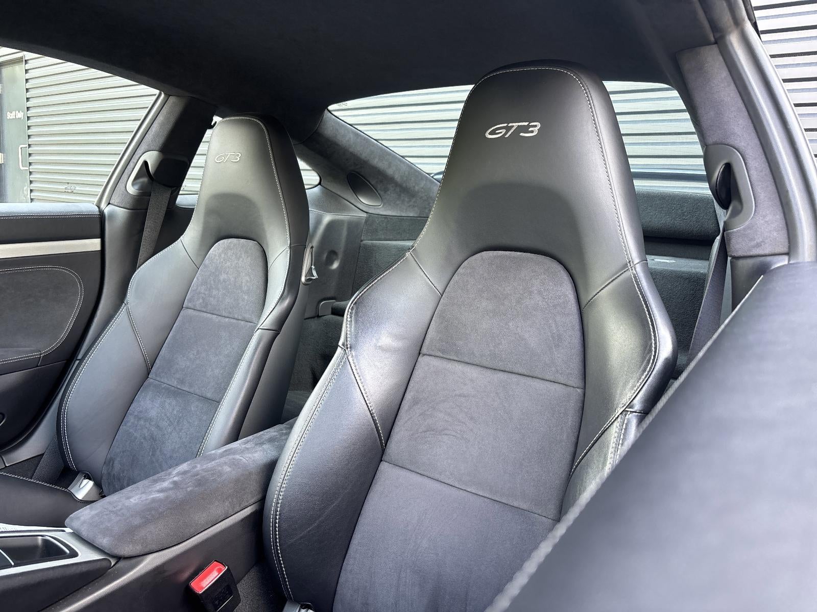 2015 Porsche 911 2dr Cpe GT3