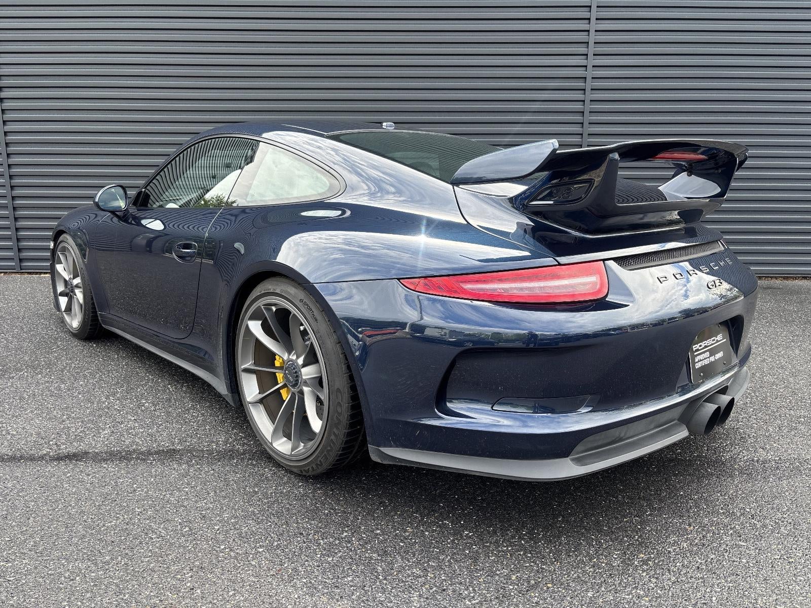 2015 Porsche 911 2dr Cpe GT3