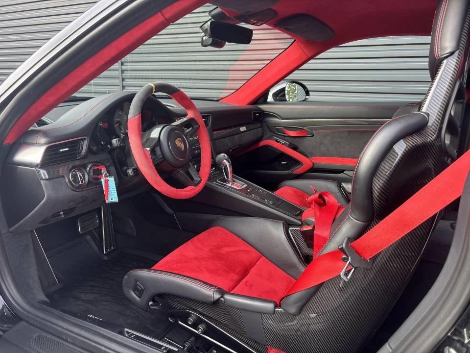 2018 Porsche 911 GT2 RS Coupe