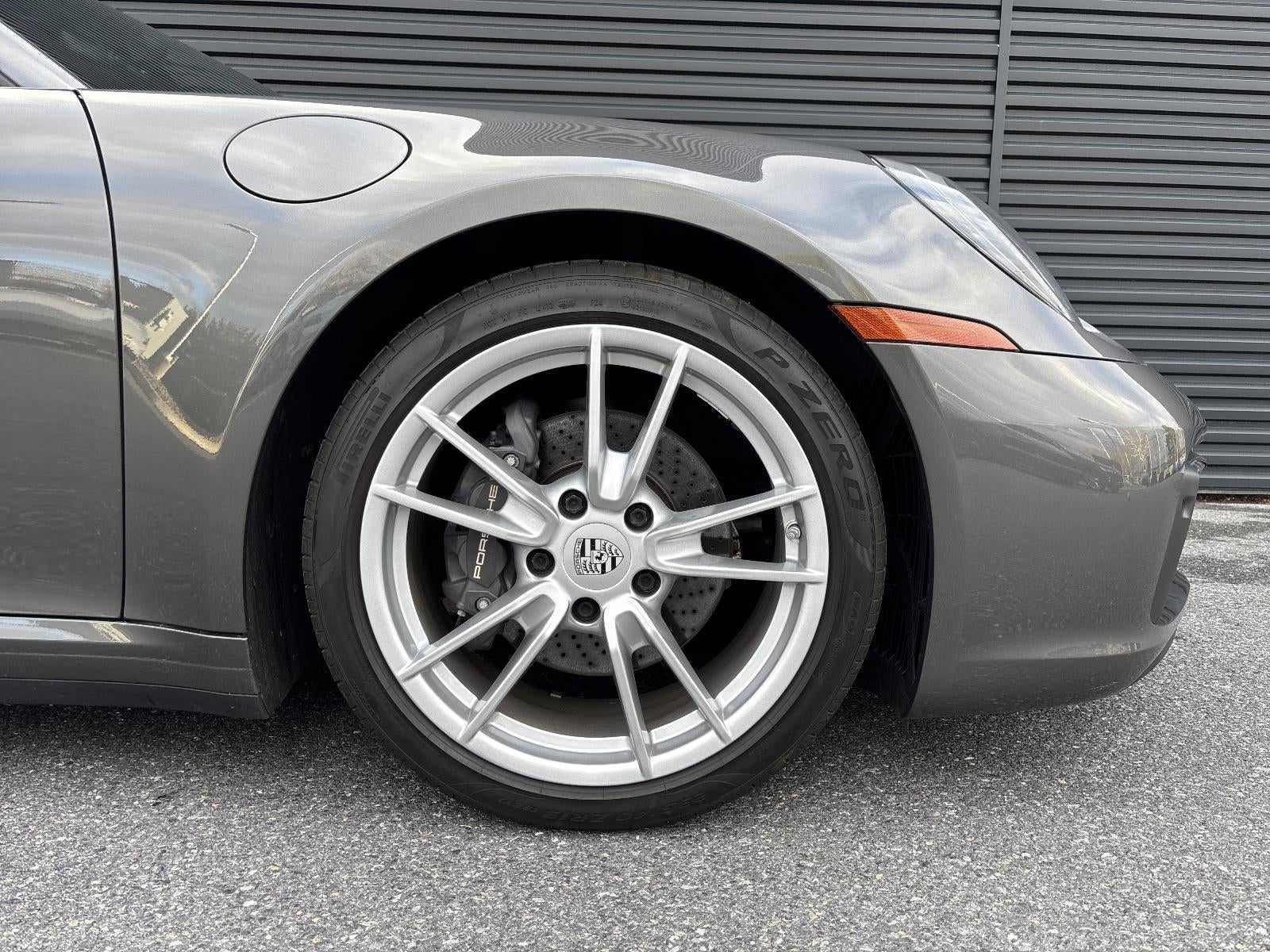 2022 Porsche 911 Carrera Cabriolet