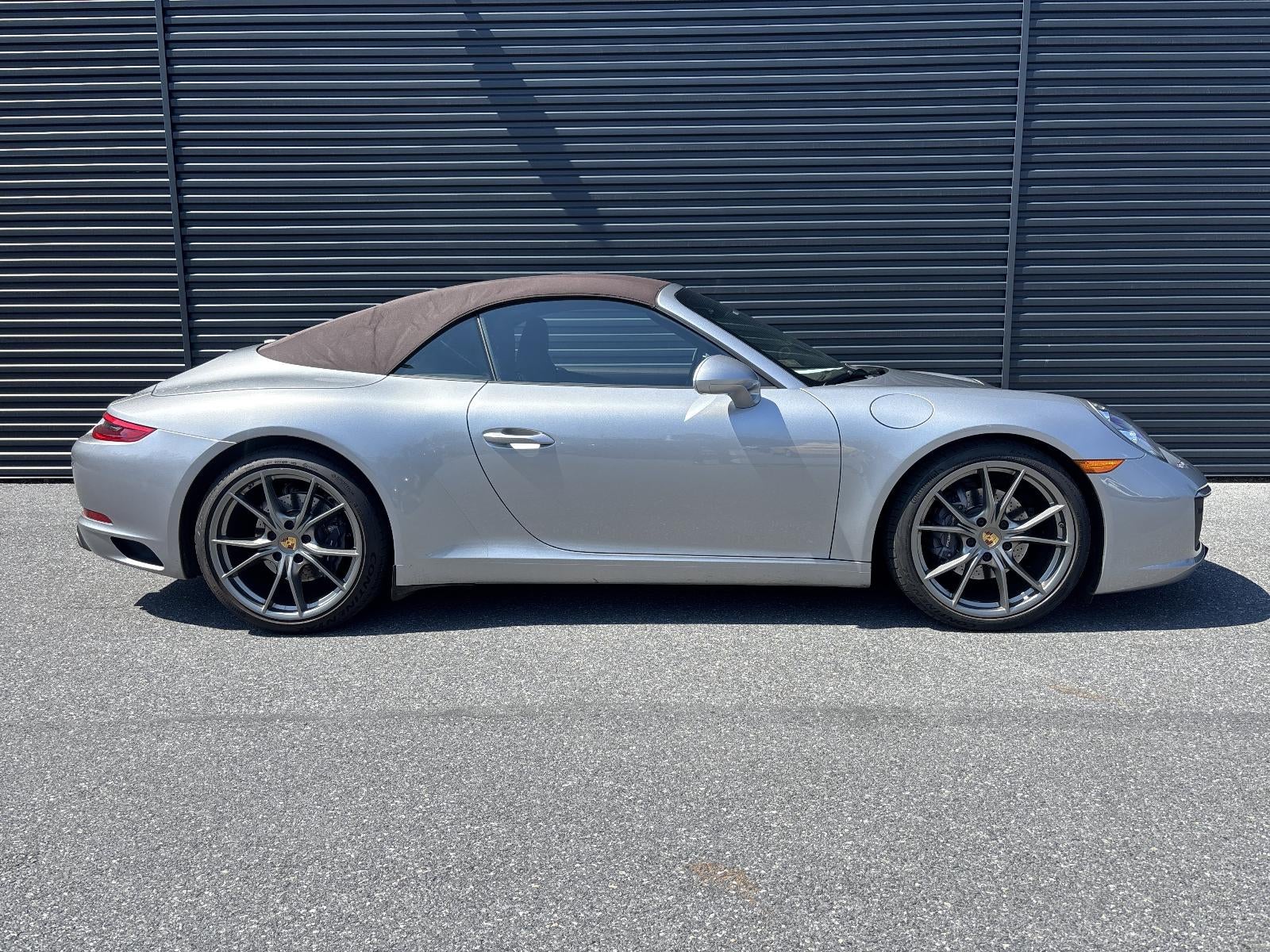 2017 Porsche 911 Carrera Cabriolet