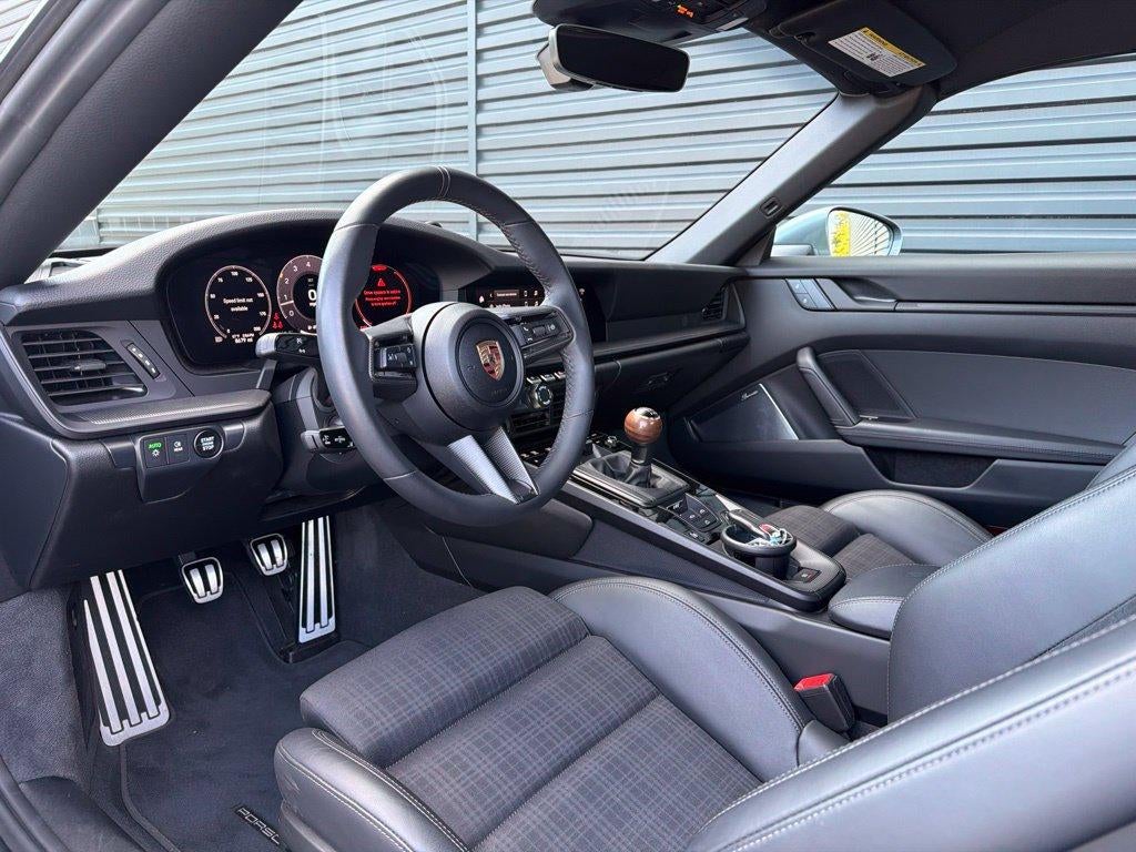 2025 Porsche 911 Carrera T Cabriolet
