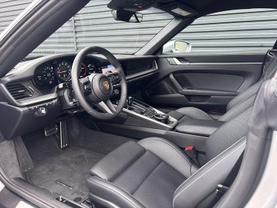 2024 Porsche 911 Carrera 4 Cabriolet