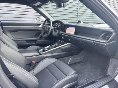 2024 Porsche 911 Carrera 4 Cabriolet