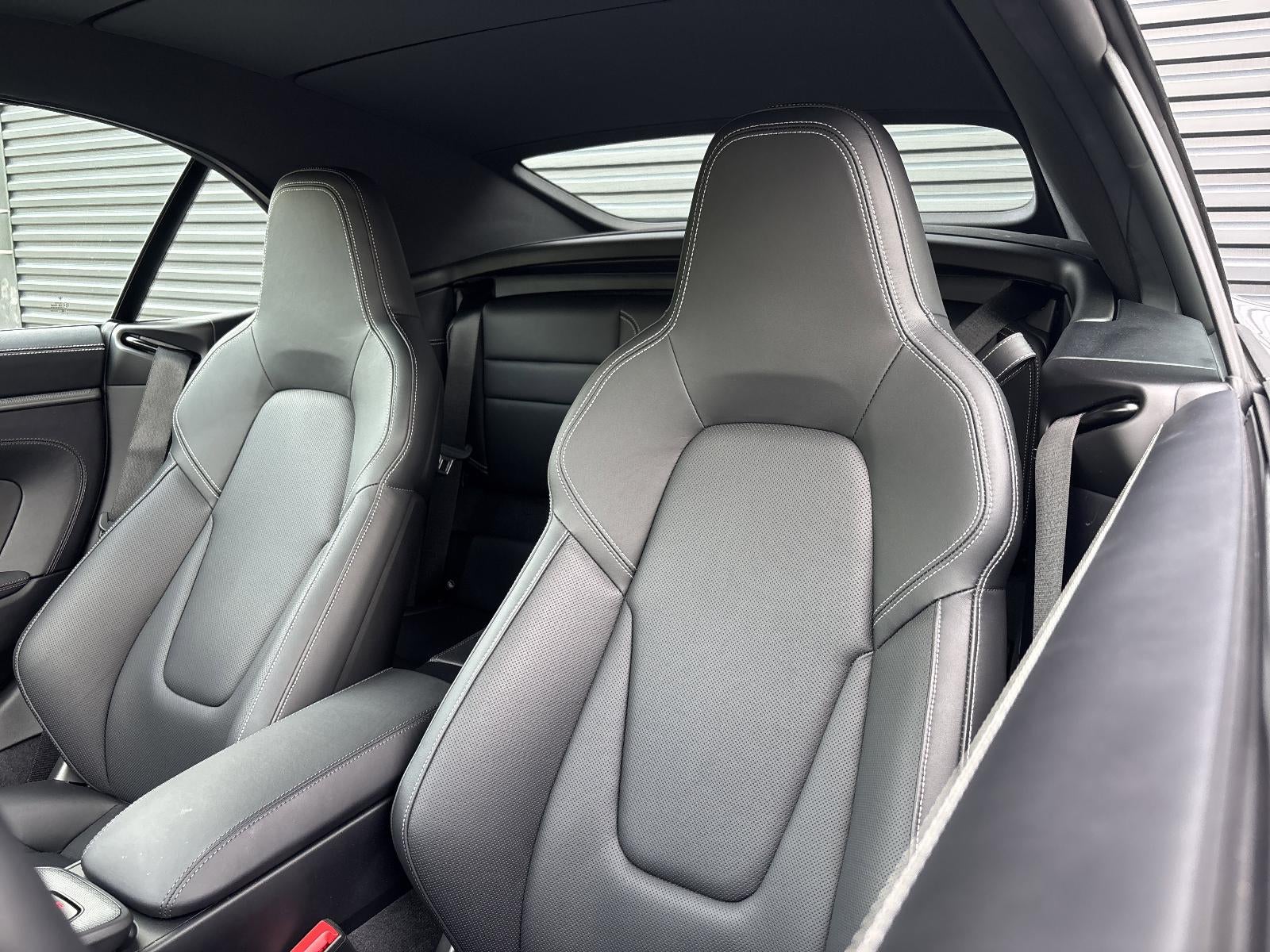 2024 Porsche 911 Carrera 4 Cabriolet