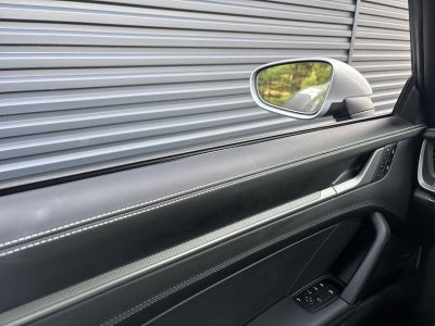 2024 Porsche 911 Carrera 4 Cabriolet