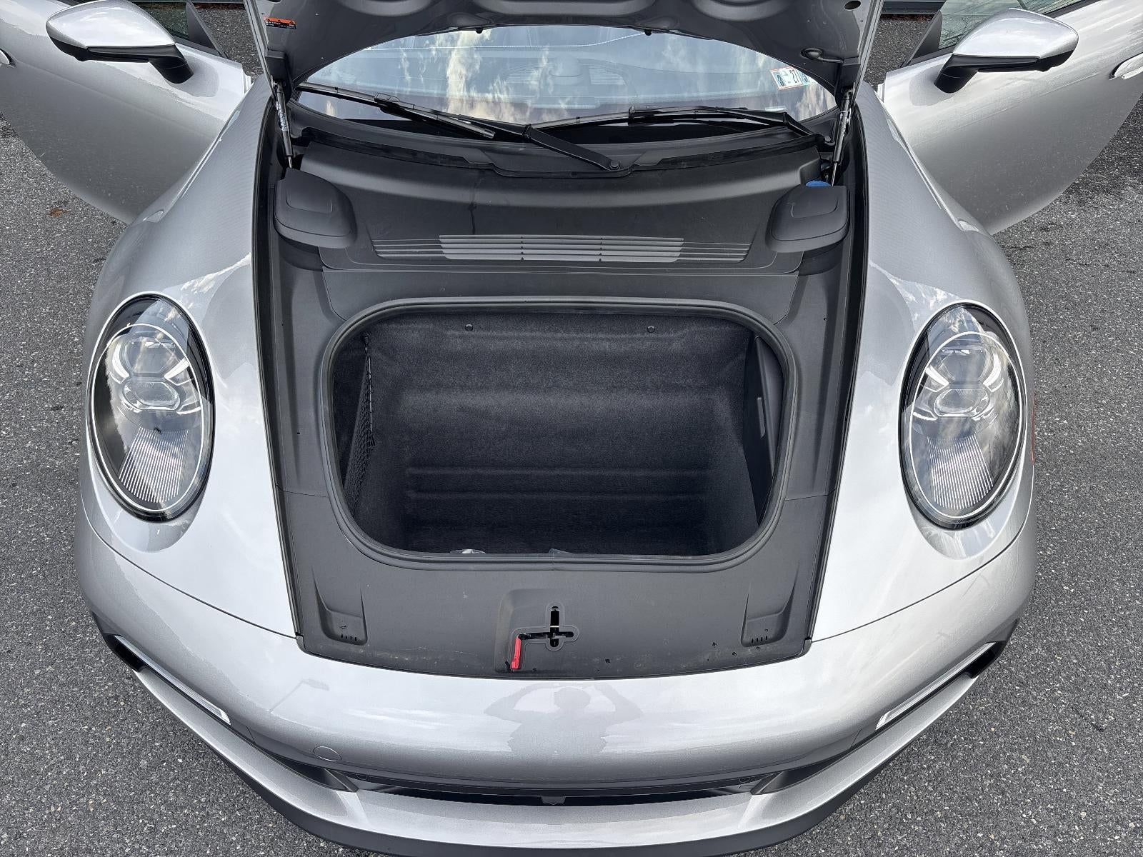 2024 Porsche 911 Carrera 4 Cabriolet