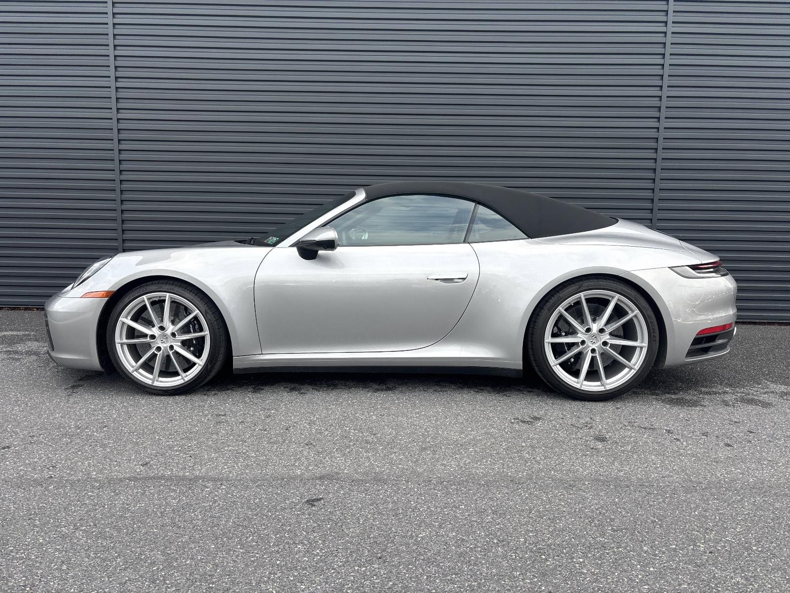 2024 Porsche 911 Carrera 4 Cabriolet