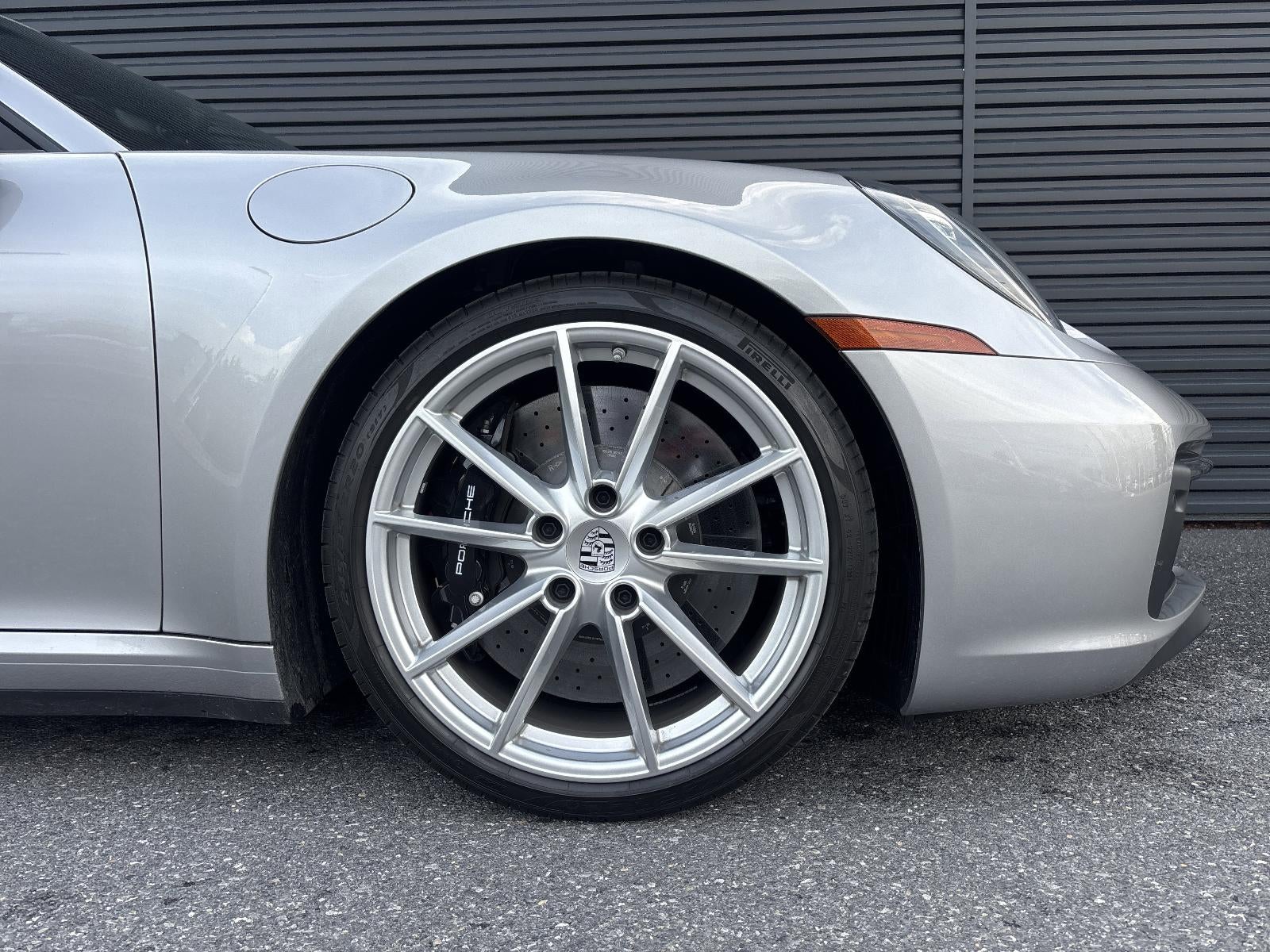 2024 Porsche 911 Carrera 4 Cabriolet