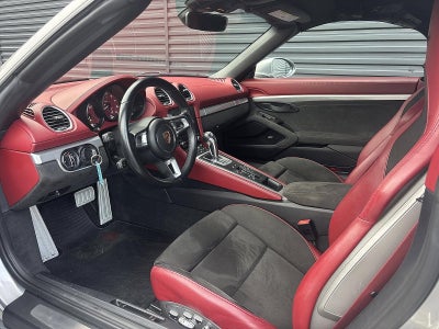 2021 Porsche 718 Spyder Roadster