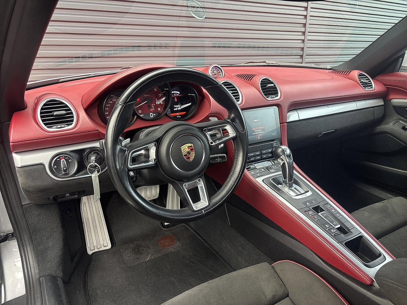 2021 Porsche 718 Spyder Roadster