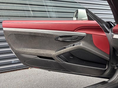 2021 Porsche 718 Spyder Roadster