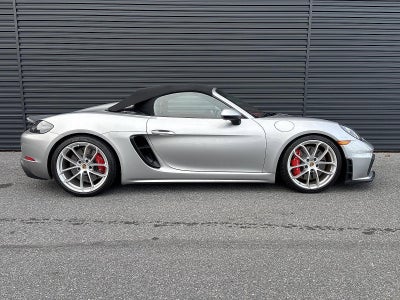 2021 Porsche 718 Spyder Roadster