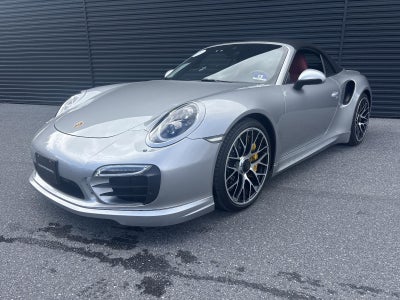 2015 Porsche 911 2dr Cabriolet Turbo