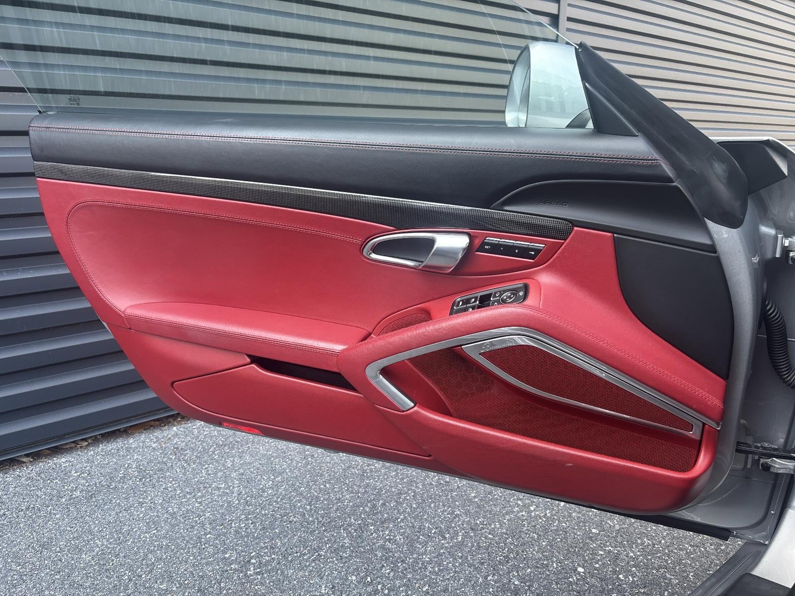 2015 Porsche 911 2dr Cabriolet Turbo