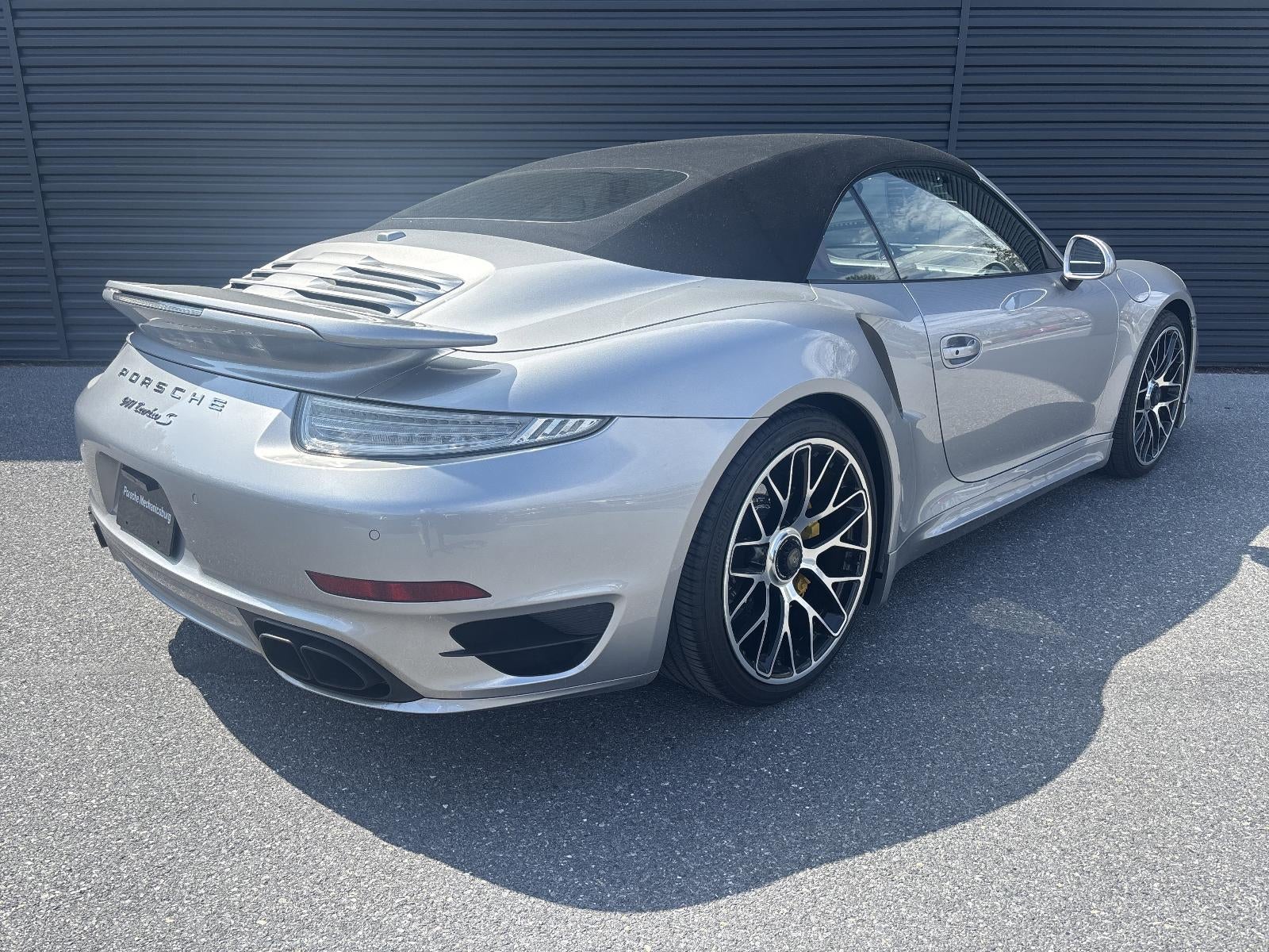 2015 Porsche 911 2dr Cabriolet Turbo