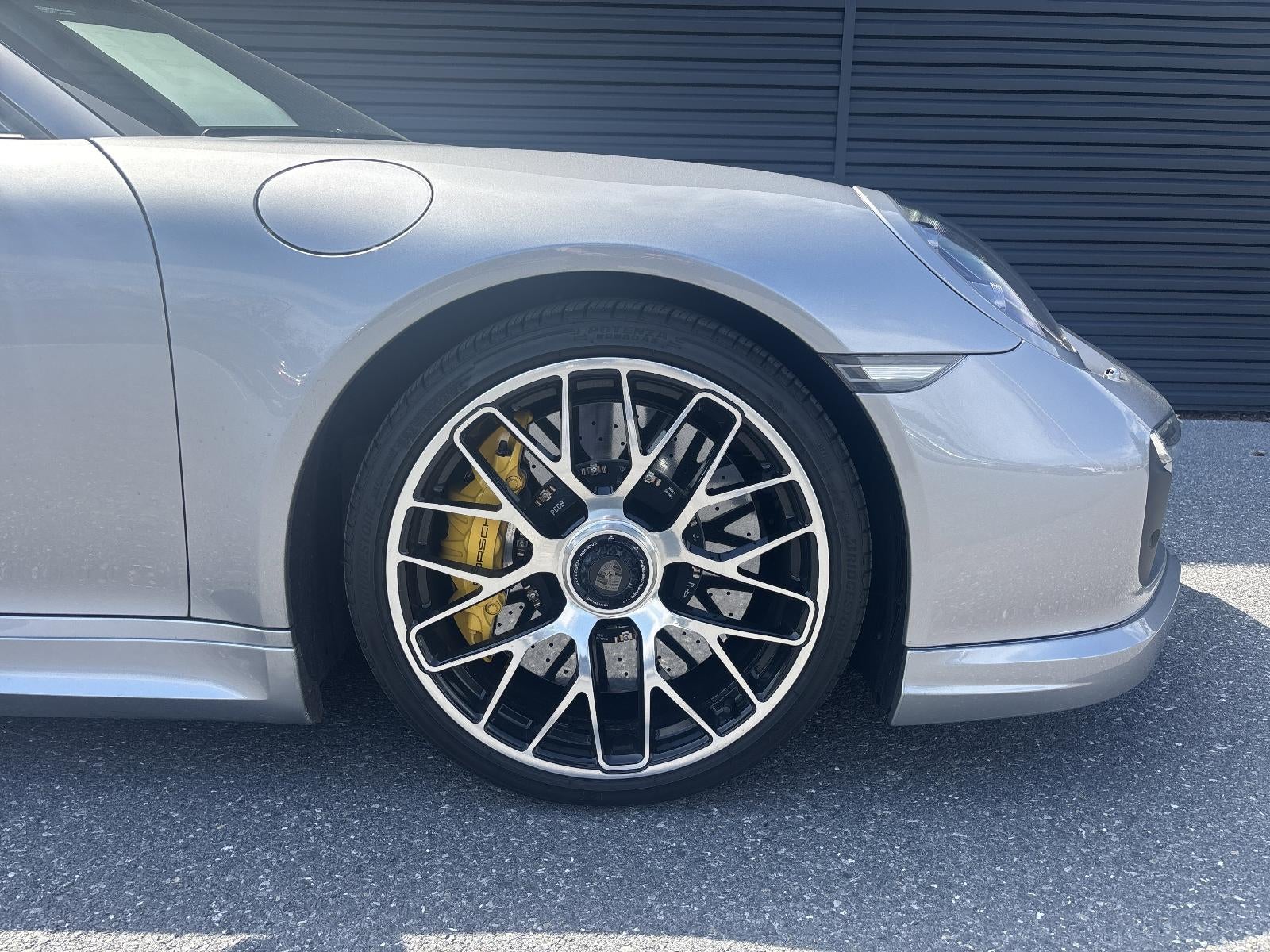 2015 Porsche 911 2dr Cabriolet Turbo